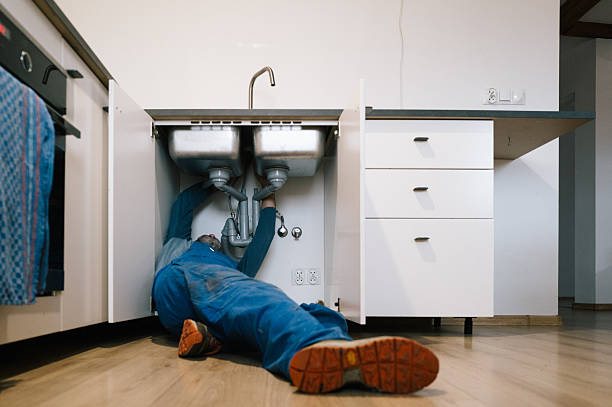 Professional Leak Detection technician working in Stamford, TX